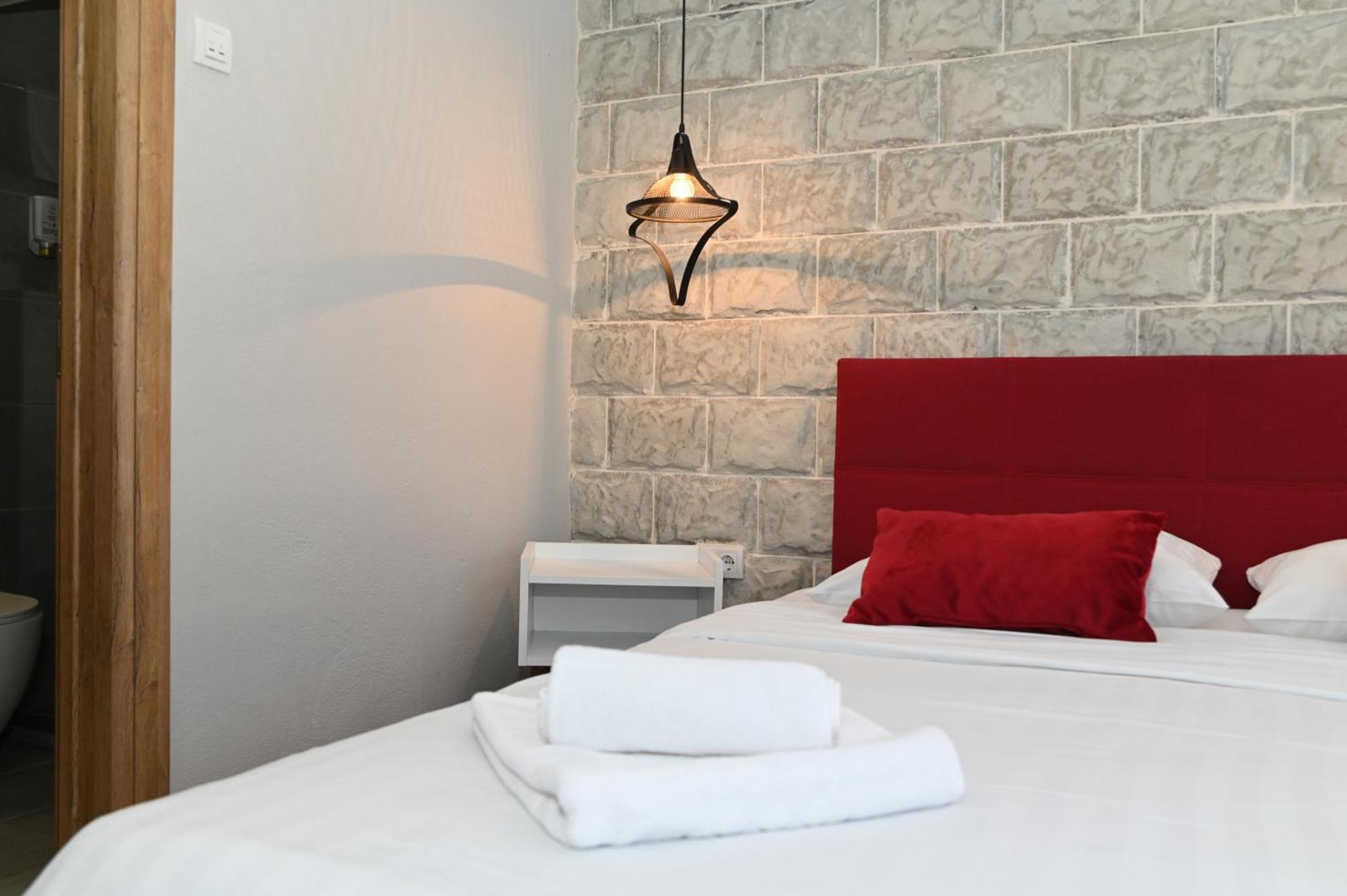 Apartmani Drijen Ravno エクステリア 写真